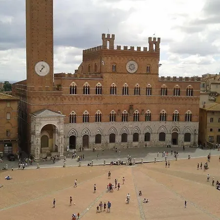 Apartment Piazza Del Campo