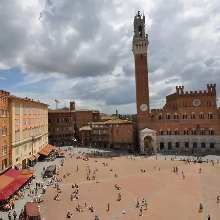 Apartment Piazza Del Campo